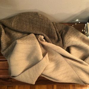 Two-Tone Textured Grey Scarf